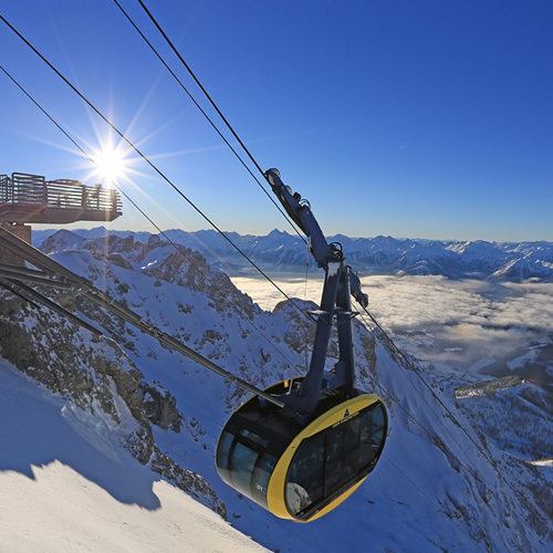 Panorama-Gondel auf den Gipfel des Dachstein